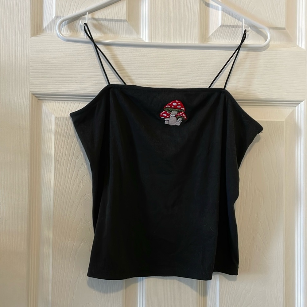 Adorable mushroom appliqué embroidered crop tank top strappy hippie